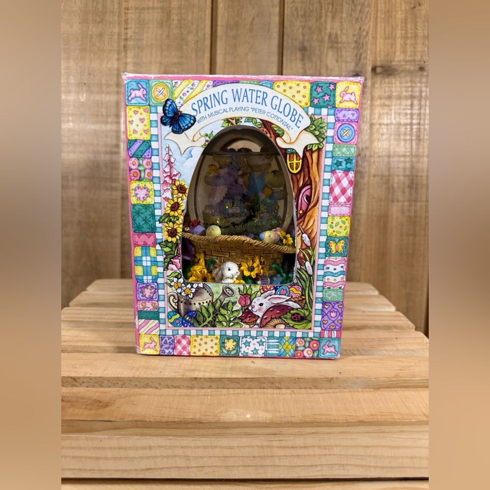 Spring Water Globe Musical “Peter Cottontail" Egg Shaped 100mm Glass Easter NIB